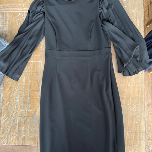 Holiday dress - Picture 3 of 3